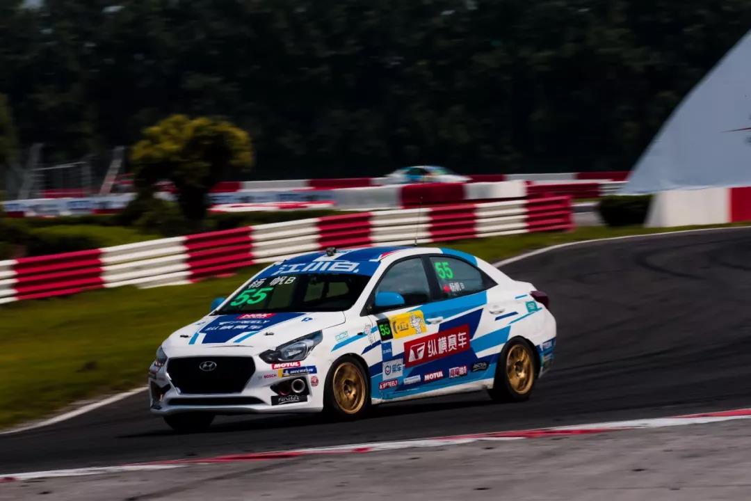 CTCC R3 纵横车队荣膺大满“冠”！